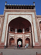 The entrance to the Taj Mahal in Agra 2013